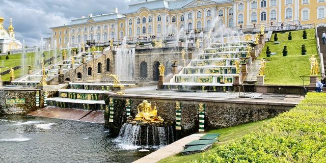 Экскурсия: Петергоф, фонтаны Нижнего парка: автобусная экскурсия из Петербурга