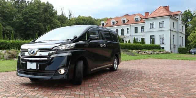 Экскурсия: Из аэропорта — в Калининград: трансфер с гидом