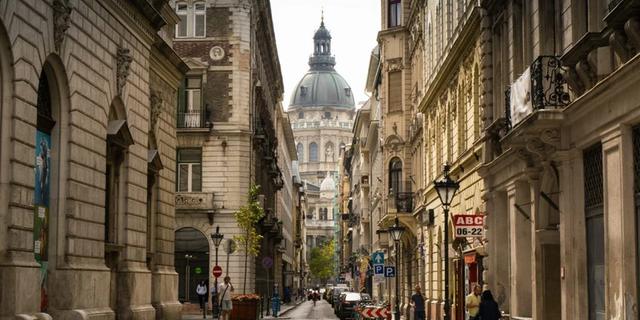 Экскурсия: Нескучное знакомство с Пештом