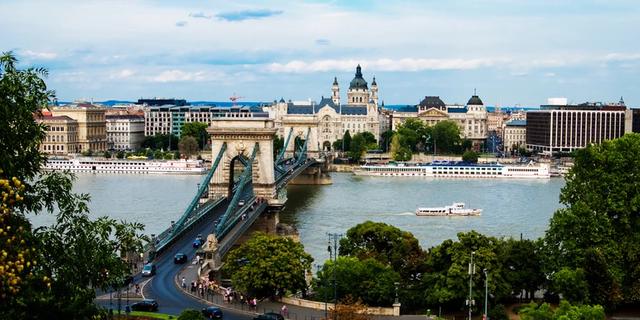 Экскурсия: Будапешт — первая встреча на Tesla