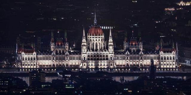 Экскурсия: Ночь. Замок. Буда