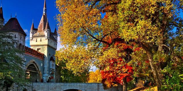 Экскурсия: Пешком по Буде и Пешту — не торопясь и впечатляясь