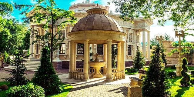 Экскурсия: Старый парк в Кабардинке и Геленджик — путешествие из Анапы