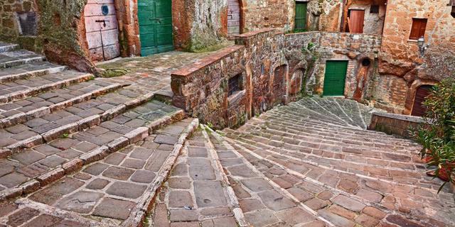 Экскурсия: Таинственные Питильяно и Сорано (на вашем авто)