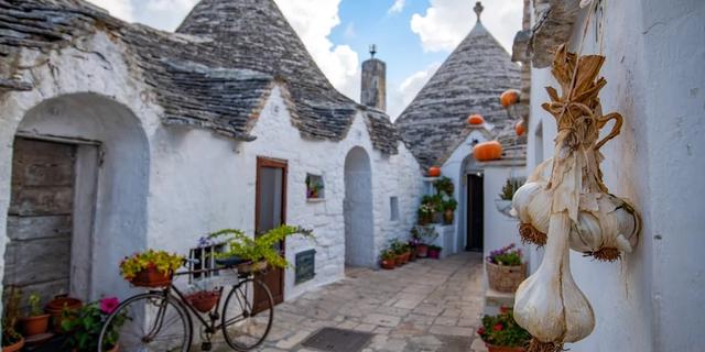 Экскурсия: Альберобелло — город сказочных домиков «труллов»
