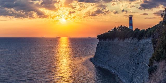 Экскурсия: От маяка до маяка: нескучное знакомство с Геленджиком