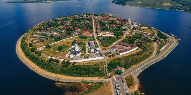 Экскурсия: 4 в 1: Иннополис, остров-град Свияжск, Раифа и Вселенский храм