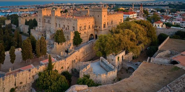 Экскурсия: Вечерний рыцарский Родос с посещением Дворца Магистров