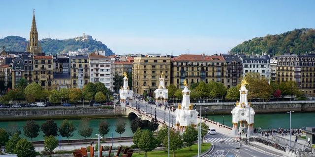 Экскурсия: Сан‑Себастьян — баскский Париж на жемчужном берегу La Concha