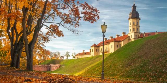 Экскурсия: Большая прогулка по Несвижу