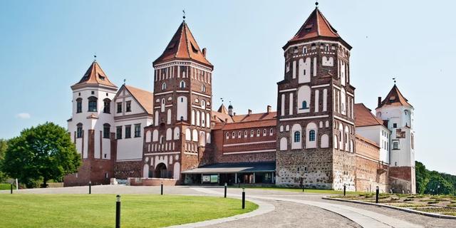 Экскурсия: Замки Беларуси: групповая экскурсия в Мир и Несвиж из Минска