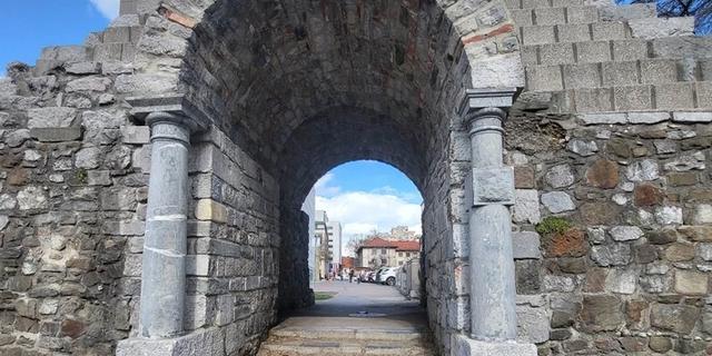 Экскурсия: Прогулка по древней Эмоне с её богатым жителем