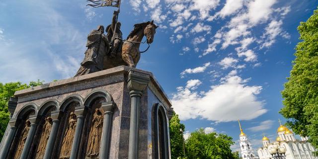 Экскурсия: Познакомиться с Владимиром и фресками Рублёва в Успенском соборе на групповой экскурсии