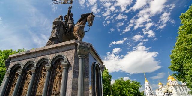 Экскурсия: Познакомиться с Владимиром и фресками Рублёва в Успенском соборе на групповой экскурсии