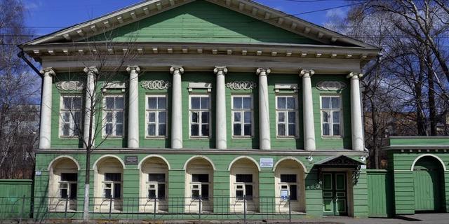 Экскурсия: Город, где резной палисад