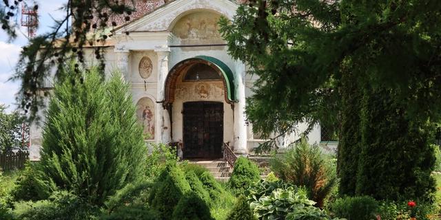 Экскурсия: Борисоглебский монастырь и Троице-Сергиев Варницкий монастырь (на вашем авто)