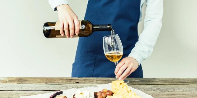 Экскурсия: Винная дегустация вслепую и прогулка по модному району