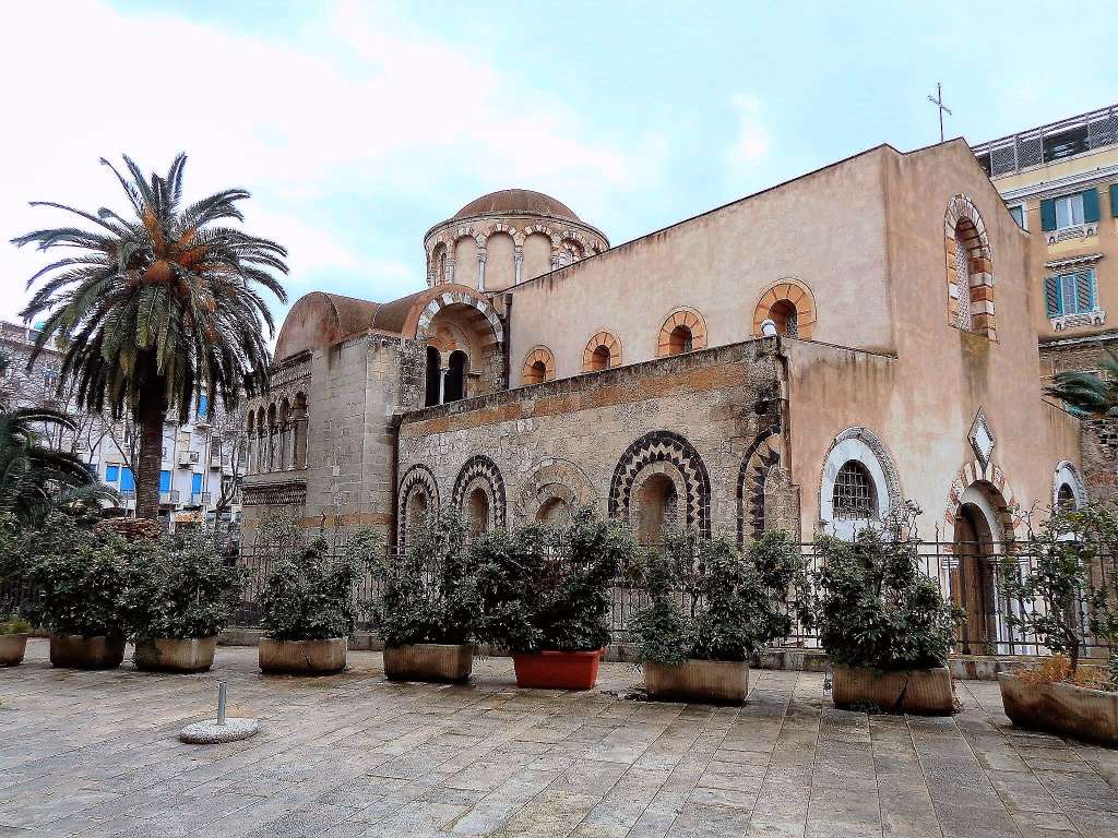 Церковь Сантиссима Аннунциата деи Каталани